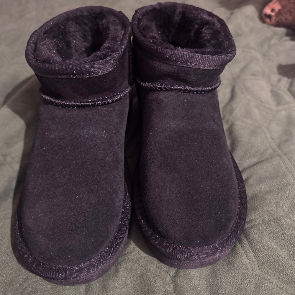 Woman’s short mini boots, size 5, real leather